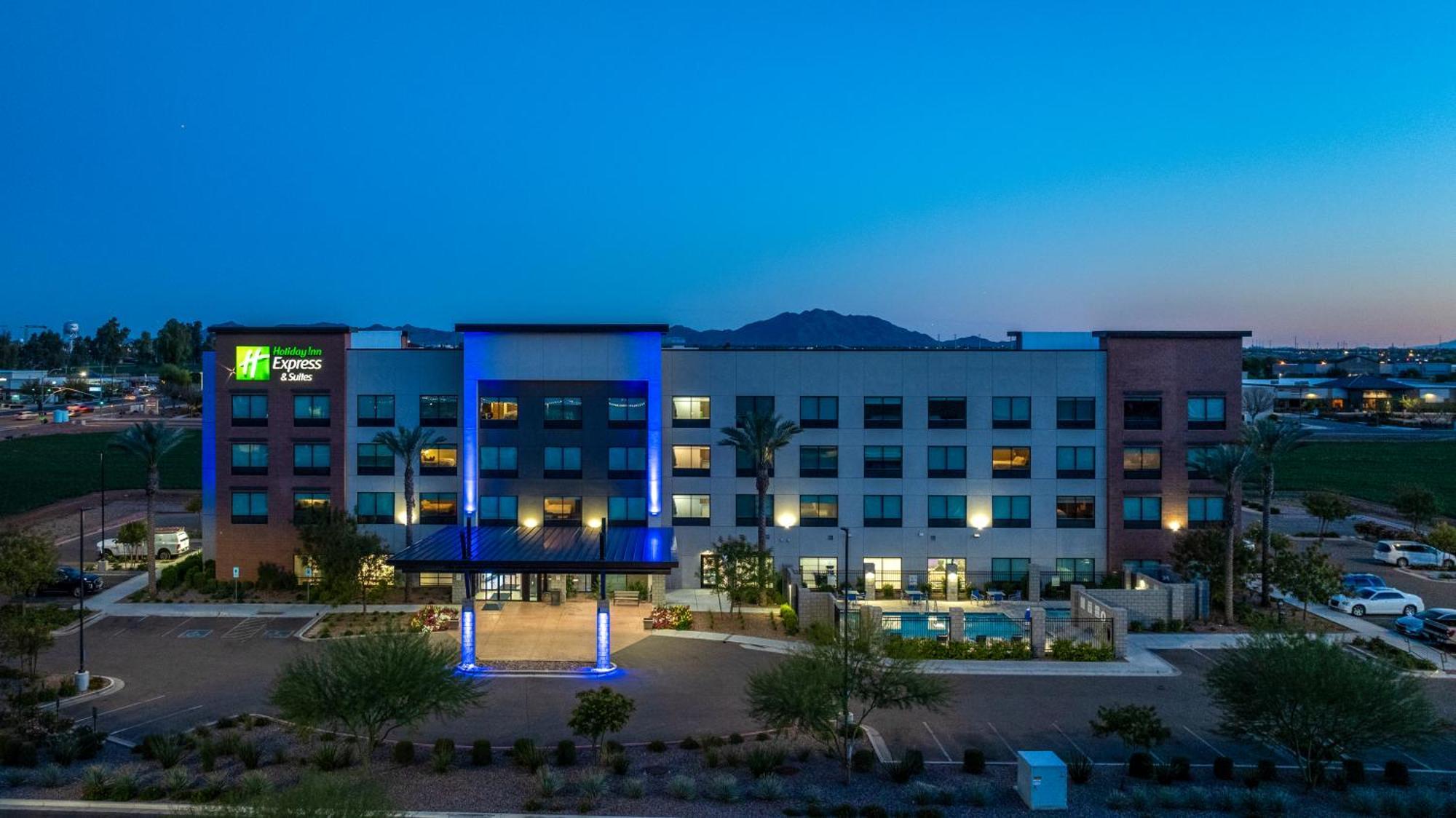 Holiday Inn Express & Suites - Gilbert - Mesa Gateway Airport Eksteriør billede