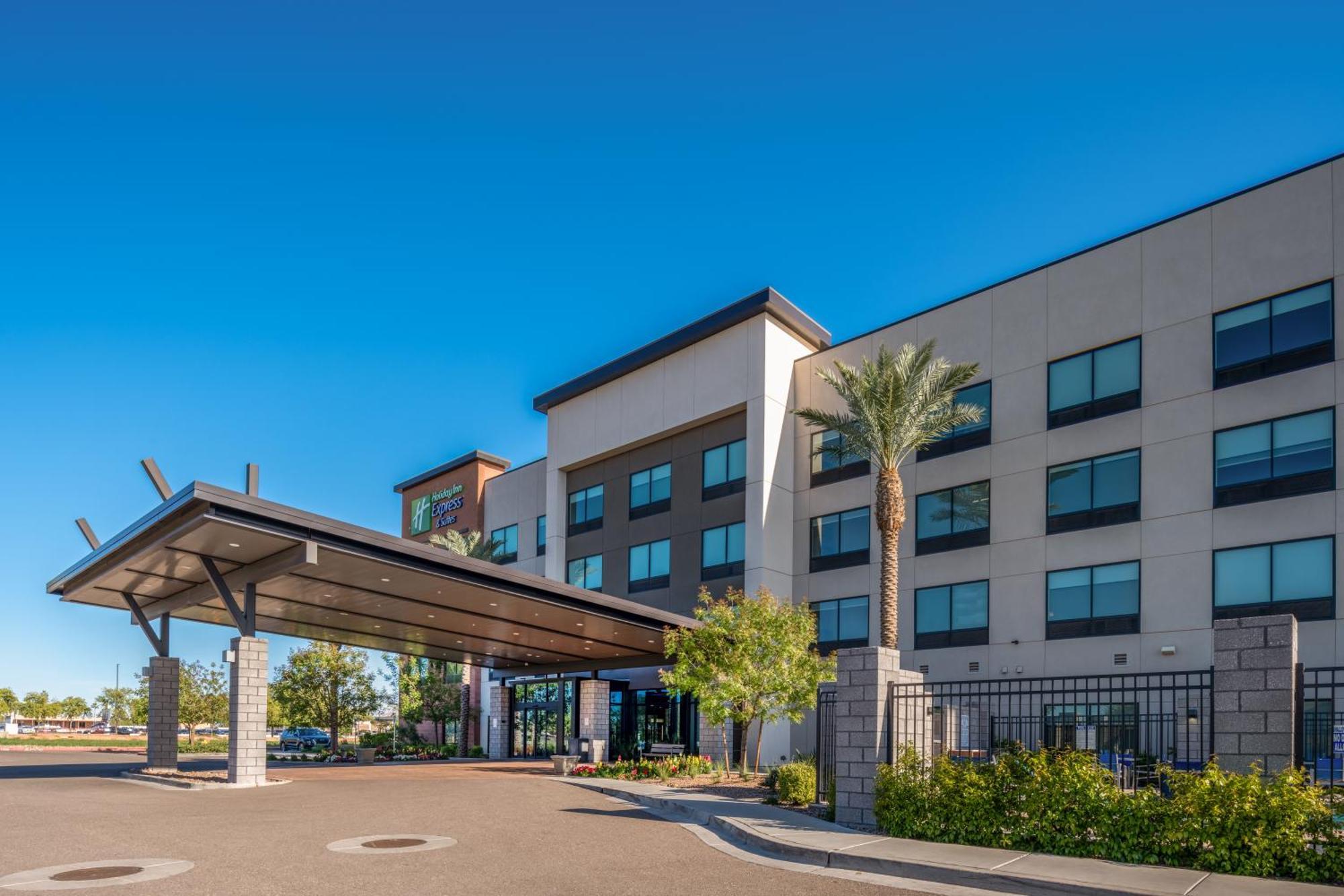 Holiday Inn Express & Suites - Gilbert - Mesa Gateway Airport Eksteriør billede