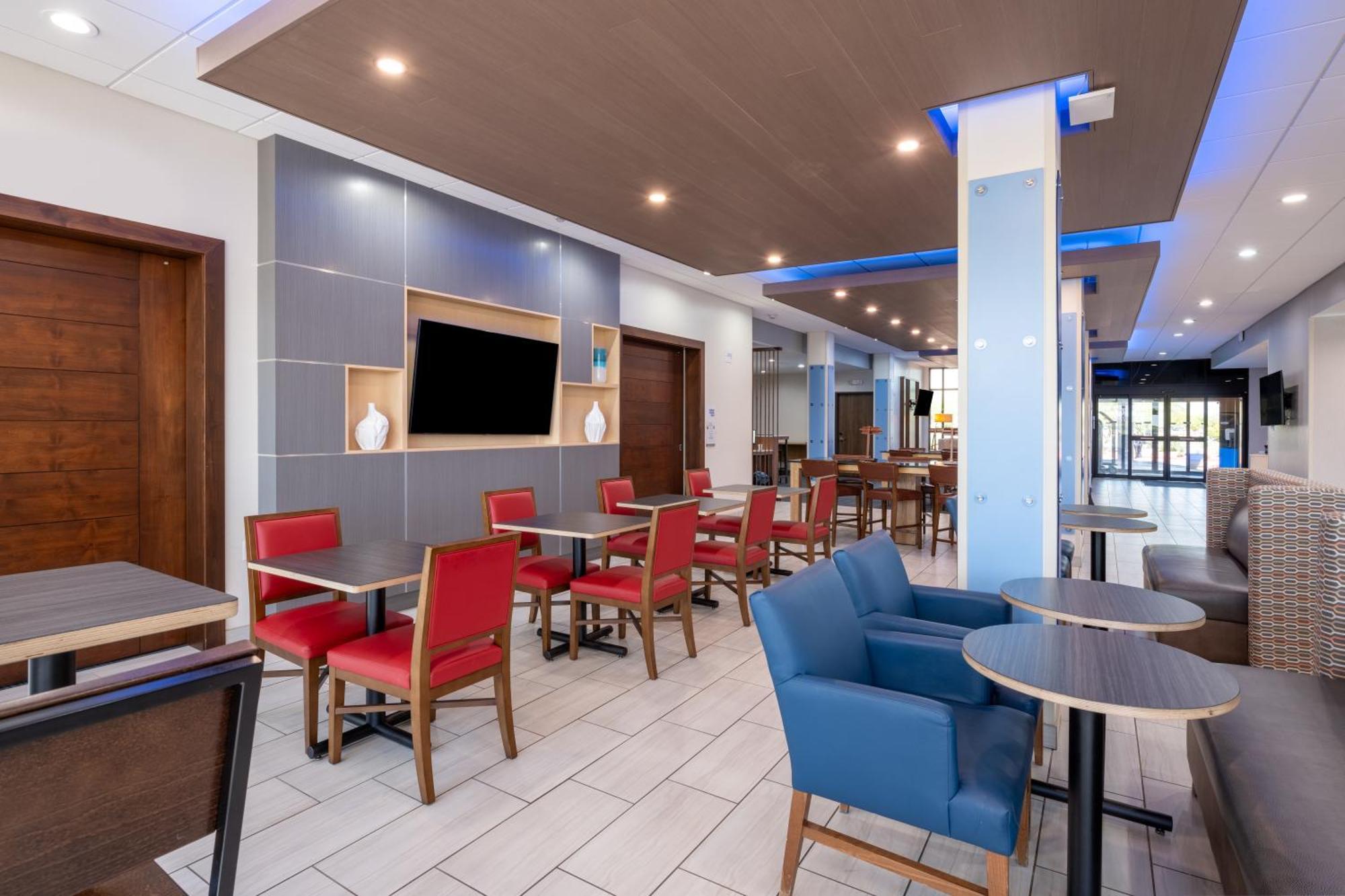 Holiday Inn Express & Suites - Gilbert - Mesa Gateway Airport Eksteriør billede